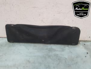 Begagnade Hatthylla Citroen C1 1.0 12V VVT-i Pris € 50,00 Marginaltabell erbjuds av AutoHam