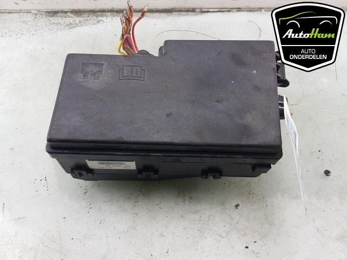 Säkringsbox från en Ford C-Max (DXA) 1.0 Ti-VCT EcoBoost 12V 125 2015