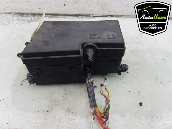 Säkringsbox från en Ford C-Max (DXA) 1.0 Ti-VCT EcoBoost 12V 125 2015