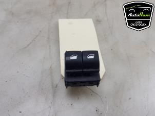 Begagnade Brytare, eldrivna fönster Peugeot Partner (EF/EU) 1.6 BlueHDI 75 Pris € 20,00 Marginaltabell erbjuds av AutoHam