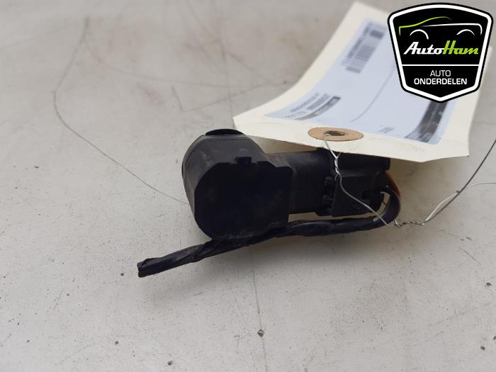 Parkeersensor van een Ford S-Max (GBW) 2.0 16V 2012