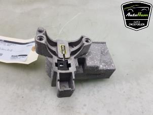 Gebruikte Contactslot elektronisch Mazda 3 Sport (BP) 2.0 SkyActiv-X M Hybrid 16V Prijs € 30,00 Margeregeling aangeboden door AutoHam