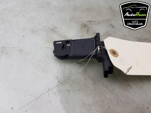 Używane Miernik ilosci powietrza Peugeot Partner (EA//EF/EN/EU) 1.6 BlueHDI 75 Cena € 20,00 Procedura marży oferowane przez AutoHam