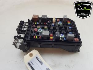 Gebruikte Zekeringkast Opel Astra K Sports Tourer 1.4 Turbo 16V Prijs € 150,00 Margeregeling aangeboden door AutoHam