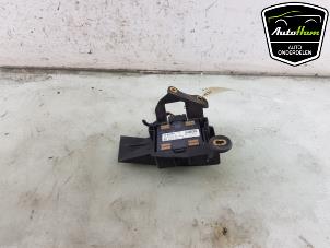 Begagnade Dödvinkelsensor Porsche Panamera (971G) 2.9 V6 24V 4 E-Hybrid Pris € 265,00 Marginaltabell erbjuds av AutoHam