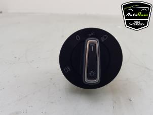 Begagnade Ljusbrytare Volkswagen Polo V (6R) 1.4 TDI 12V 90 Pris € 25,00 Marginaltabell erbjuds av AutoHam