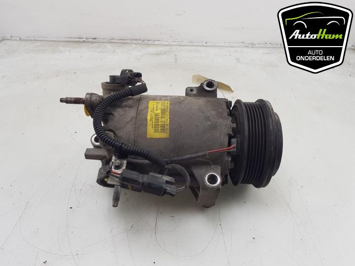 Luftkonditioneringspump från en Ford Fiesta 6 (JA8) 1.0 EcoBoost 12V Sport 2015