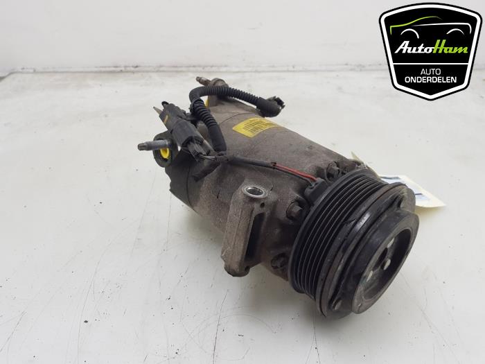 Luftkonditioneringspump från en Ford Fiesta 6 (JA8) 1.0 EcoBoost 12V Sport 2015