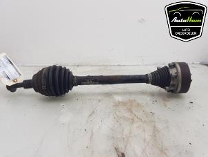 Gebruikte Aandrijfas links-voor Volkswagen Golf VI Cabrio (1K) 1.2 TSI Prijs € 35,00 Margeregeling aangeboden door AutoHam