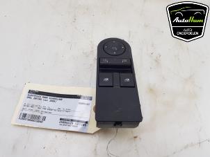 Gebruikte Raam schakelaar elektrisch Opel Zafira (M75) 1.8 16V Ecotec Prijs € 50,00 Margeregeling aangeboden door AutoHam