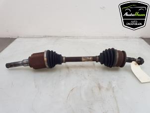 Gebruikte Aandrijfas links-voor Opel Astra K Sports Tourer 1.4 Turbo 16V Prijs € 100,00 Margeregeling aangeboden door AutoHam