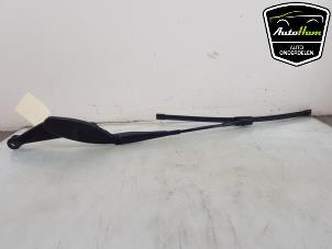 Begagnade Främre torkararm Mercedes C (W205) C-350 e 2.0 16V Pris € 20,00 Marginaltabell erbjuds av AutoHam