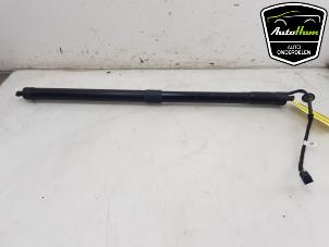 Begagnade Motor, baklucka Landrover Range Rover Sport (LW) 3.0 SDV6 Pris € 100,00 Marginaltabell erbjuds av AutoHam