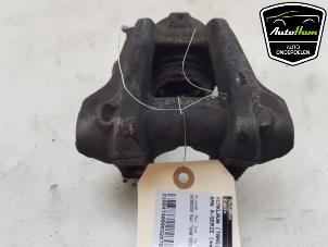 Używane Zacisk hamulcowy prawy przód BMW 4 serie (F33) 420i 2.0 Twinpower Turbo 16V Cena € 50,00 Procedura marży oferowane przez AutoHam