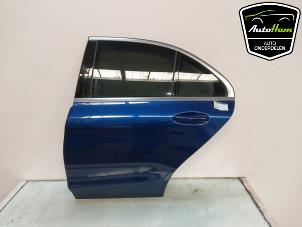 Begagnade Bakdörr, 4-dörrars, vänster Mercedes C (W205) C-350 e 2.0 16V Pris € 475,00 Marginaltabell erbjuds av AutoHam