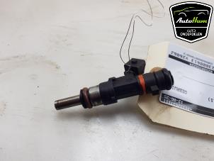 Gebruikte Injector (benzine injectie) Alfa Romeo Giulietta (940) 1.4 TB 16V MultiAir Prijs € 50,00 Margeregeling aangeboden door AutoHam