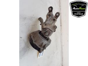 Begagnade Motorfäste BMW 3 serie (G20) 318d 2.0 TwinPower Turbo 16V Pris € 25,00 Marginaltabell erbjuds av AutoHam