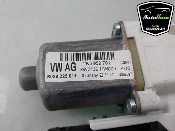 Motor electrisch raam van een Volkswagen Caddy IV 2.0 TDI 102 2018