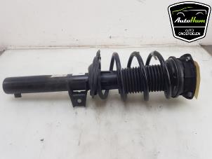 Gebruikte Schokdemper links-voor Volkswagen Caddy Cargo V (SBA/SBH) 2.0 TDI BlueMotionTechnology Prijs € 151,25 Inclusief btw aangeboden door AutoHam