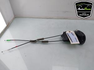 Używane Mechanizm blokady drzwi prawych tylnych wersja 4-drzwiowa Toyota Yaris Cross (PB1/PJ1) 1.5 12V Hybrid 115 Cena € 75,00 Procedura marży oferowane przez AutoHam