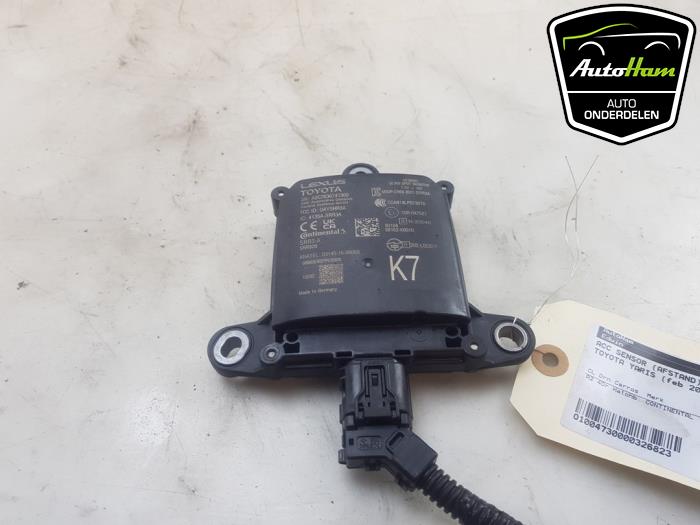 Dödvinkelsensor från en Toyota Yaris IV (P21/PA1/PH1) 1.5 12V Hybrid 115 2023
