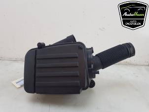 Begagnade Luftfilterhus Volkswagen Passat Variant (3C5) 1.4 TSI 16V Pris € 30,00 Marginaltabell erbjuds av AutoHam