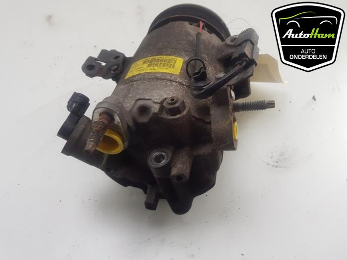Luftkonditioneringspump från en Ford Fiesta 6 (JA8) 1.0 EcoBoost 12V Sport 2015