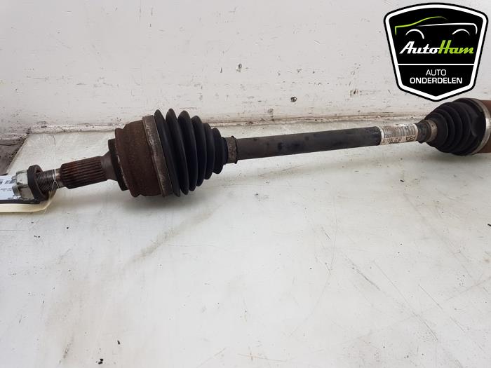 Drivaxel, höger fram från en Peugeot 3008 II (M4/MC/MJ/MR) 1.2 12V e-THP PureTech 130 2018
