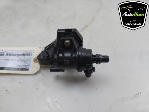 Gebruikte Extra waterpomp BMW X5 (G05) xDrive50e 3.0 24V Prijs € 25,00 Margeregeling aangeboden door AutoHam