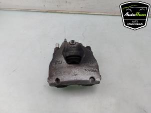 Używane Zacisk hamulcowy lewy przód Toyota Aygo X 1.0 12V VVT-i Cena € 30,00 Procedura marży oferowane przez AutoHam