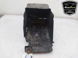 Begagnade Batterilåda Ford Galaxy (WA6) 2.0 16V Pris € 20,00 Marginaltabell erbjuds av AutoHam