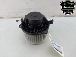Begagnade Fläktmotor för uppvärmning och ventilation Kia Ceed Sportswagon (CDF) 1.0i T-GDi 12V Pris € 50,00 Marginaltabell erbjuds av AutoHam