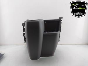 Gebruikte Middenconsoles Volkswagen Transporter T6 2.0 TDI 150 Prijs € 72,60 Inclusief btw aangeboden door AutoHam