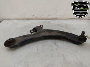 Gebruikte Draagarm rechts-voor Nissan Qashqai (J10) 1.6 16V Prijs € 50,00 Margeregeling aangeboden door AutoHam