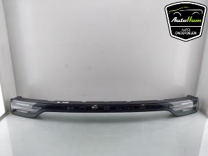 Gebruikte Achterlicht balk links + rechts Porsche Cayenne III (9YA) 3.0 V6 24V Turbo E-Hybrid Prijs op aanvraag aangeboden door AutoHam