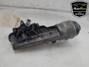 Używane Obudowa filtra oleju BMW 1 serie (F20) 116i 1.6 16V Cena € 60,00 Procedura marży oferowane przez AutoHam