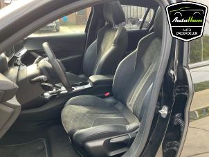 Begagnade Klädsel, uppsättning (komplett) Peugeot 208 II (UB/UH/UP) e-208 50 kWh Pris € 750,00 Marginaltabell erbjuds av AutoHam