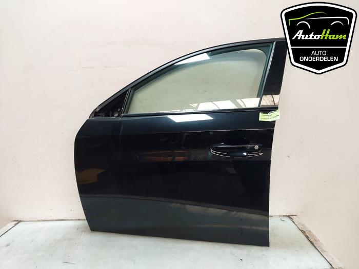 Dörr, 4-dörrars, vänster fram från en Peugeot 208 II (UB/UH/UP) e-208 50 kWh 2021