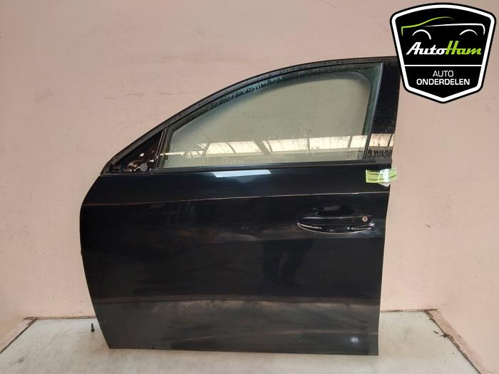 Dörr, 4-dörrars, vänster fram från en Peugeot 208 II (UB/UH/UP) e-208 50 kWh 2023