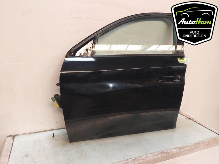 Dörr, 4-dörrars, vänster fram från en Peugeot 208 II (UB/UH/UP) e-208 50 kWh 2023