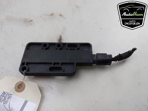 Gebruikte Module keyless vehicle Porsche Macan (95B) 2.0 16V Turbo Prijs € 10,00 Margeregeling aangeboden door AutoHam