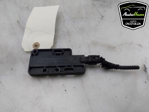 Gebruikte Module keyless vehicle Porsche Macan (95B) 2.0 16V Turbo Prijs € 10,00 Margeregeling aangeboden door AutoHam