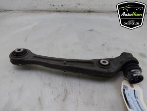 Begagnade Främre gaffelben, vänster Porsche Macan (95B) 2.0 16V Turbo Pris € 40,00 Marginaltabell erbjuds av AutoHam