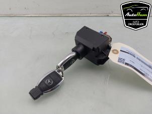 Begagnade Tändningslås + nyckel Mercedes A (W176) 1.6 A-180 16V Pris € 50,00 Marginaltabell erbjuds av AutoHam