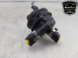 Begagnade Extra vattenpump Alfa Romeo Stelvio (949) 2.0 T 16V Q4 Pris € 125,00 Marginaltabell erbjuds av AutoHam