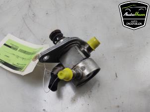 Begagnade Mekanisk bränslepump Peugeot 2008 (CU) 1.2 12V e-THP PureTech 110 Pris € 95,00 Marginaltabell erbjuds av AutoHam