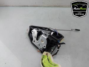 Begagnade Dörrlåsmekanism, 4-dörrars, vänster fram BMW X3 (F25) xDrive30d 24V Pris € 50,00 Marginaltabell erbjuds av AutoHam