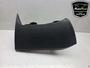 Begagnade Knäairbag Alfa Romeo MiTo (955) 1.4 Multi Air 16V Pris € 60,00 Marginaltabell erbjuds av AutoHam