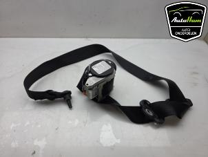 Begagnade Främre säkerhetsbälte, vänster Mercedes A (W169) 1.7 A-170 5-Drs. Pris € 50,00 Marginaltabell erbjuds av AutoHam