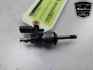 Begagnade Insprutare (bensin) Volkswagen Golf VIII (CD1) 1.0 TSI 12V Pris € 25,00 Marginaltabell erbjuds av AutoHam